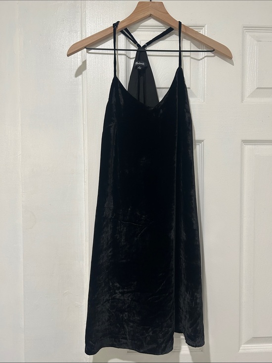 Madewell Dresses & Skirts - Madewell Black Velvet Slip Dress